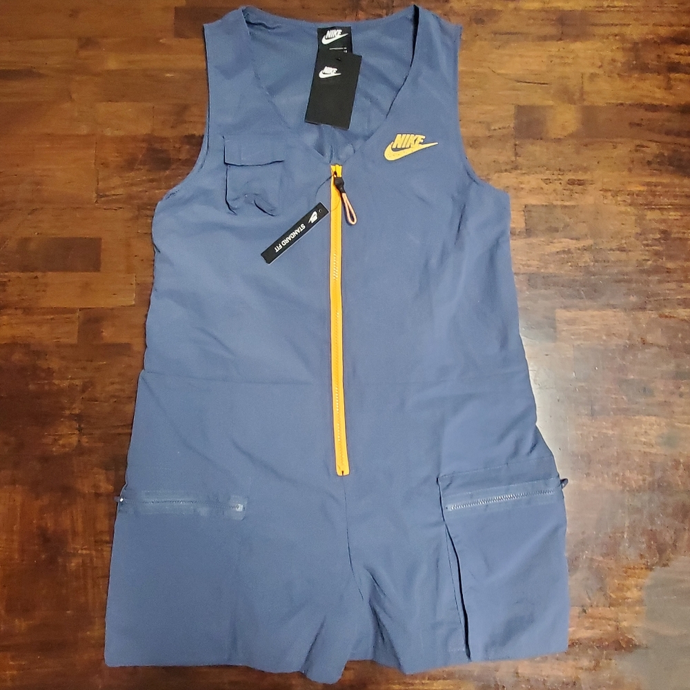 Nike Sportswear Women's Cargo  Icon Clash Romper